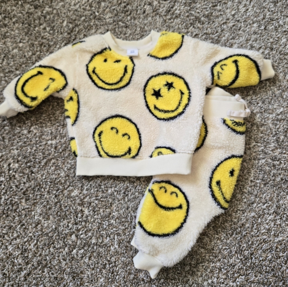 GAP Cream Sherpa Sweatshirt & Pants Set with Yellow Smiley Faces